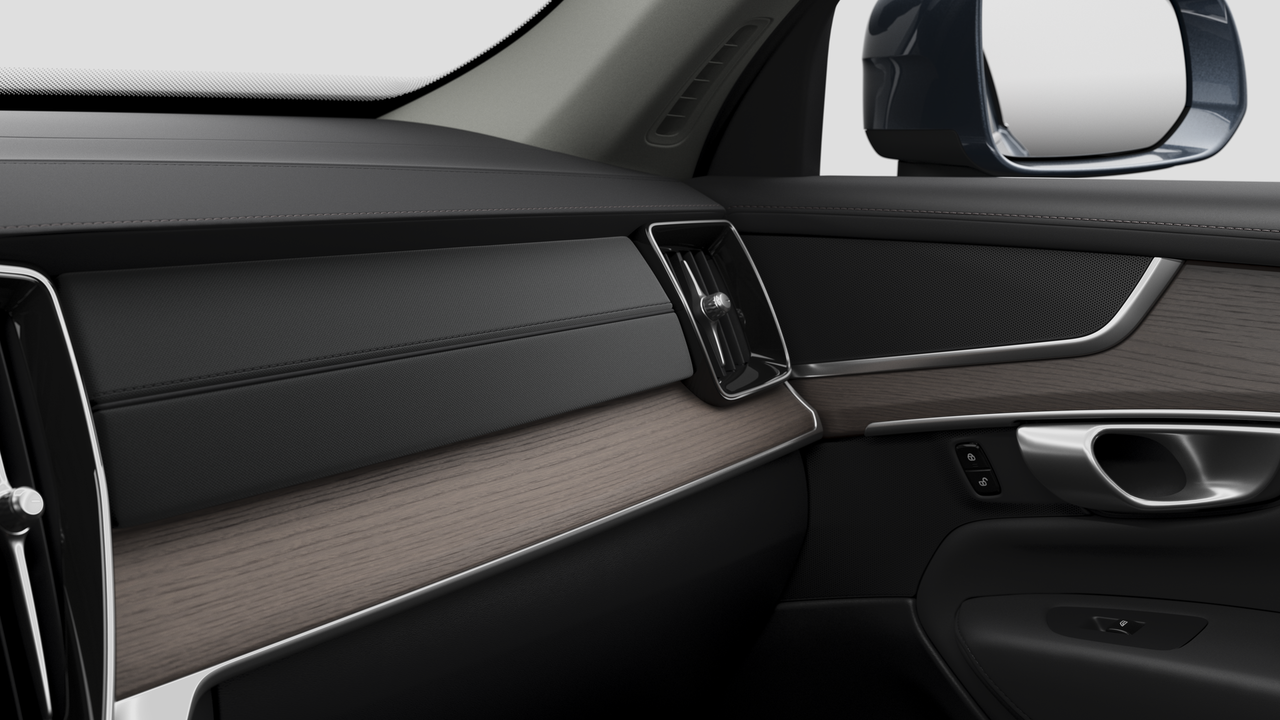 2026 Volvo XC90 Plug-In Hybrid - Image 9