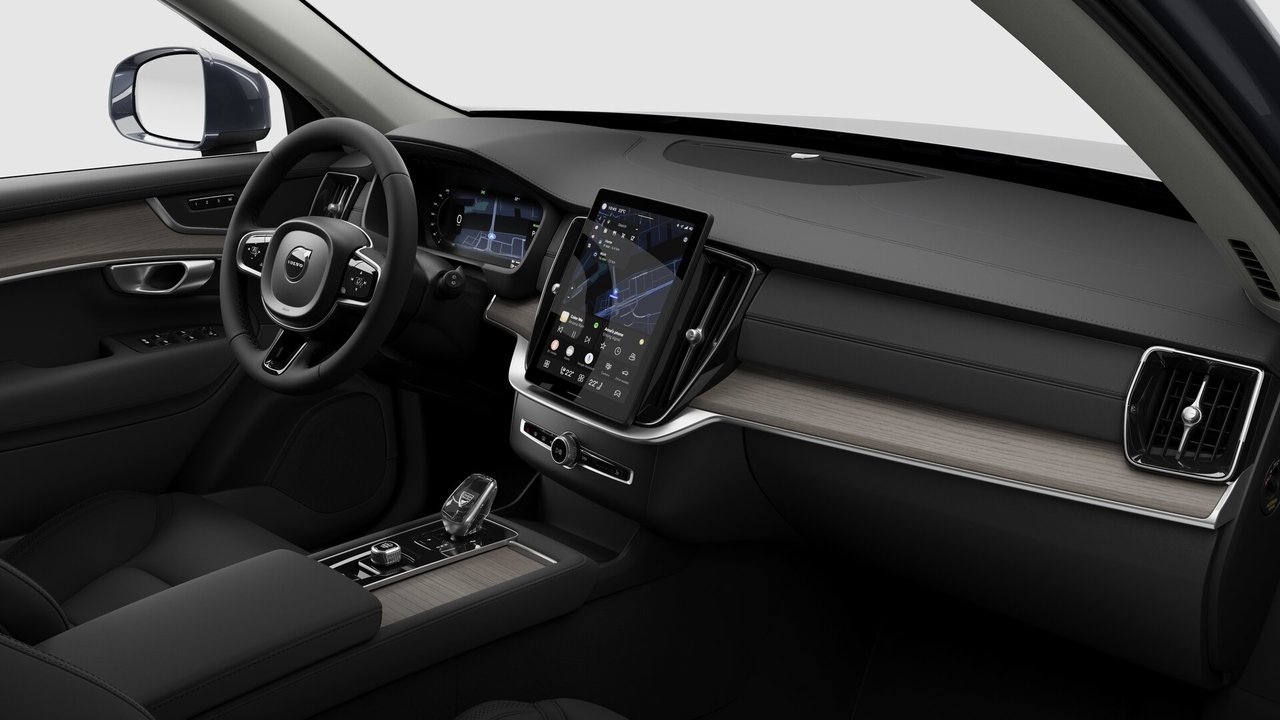 2026 Volvo XC90 Plug-In Hybrid - Image 10