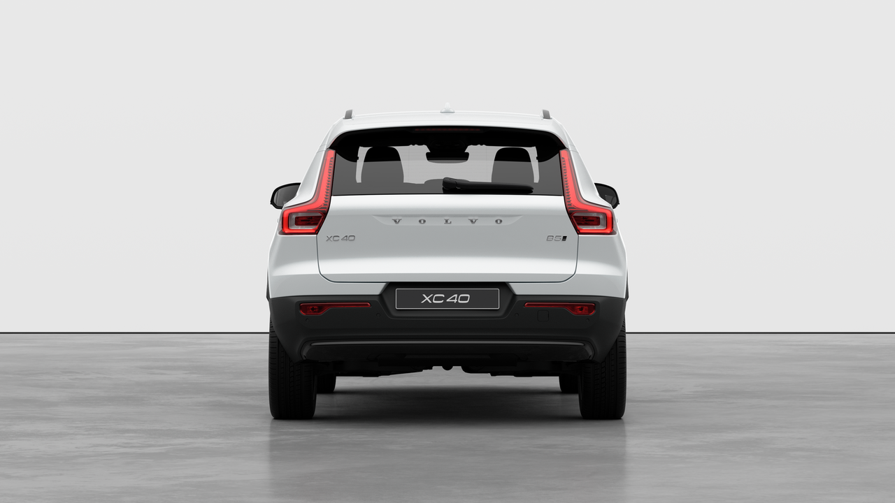 2026 Volvo XC40 - Image 6