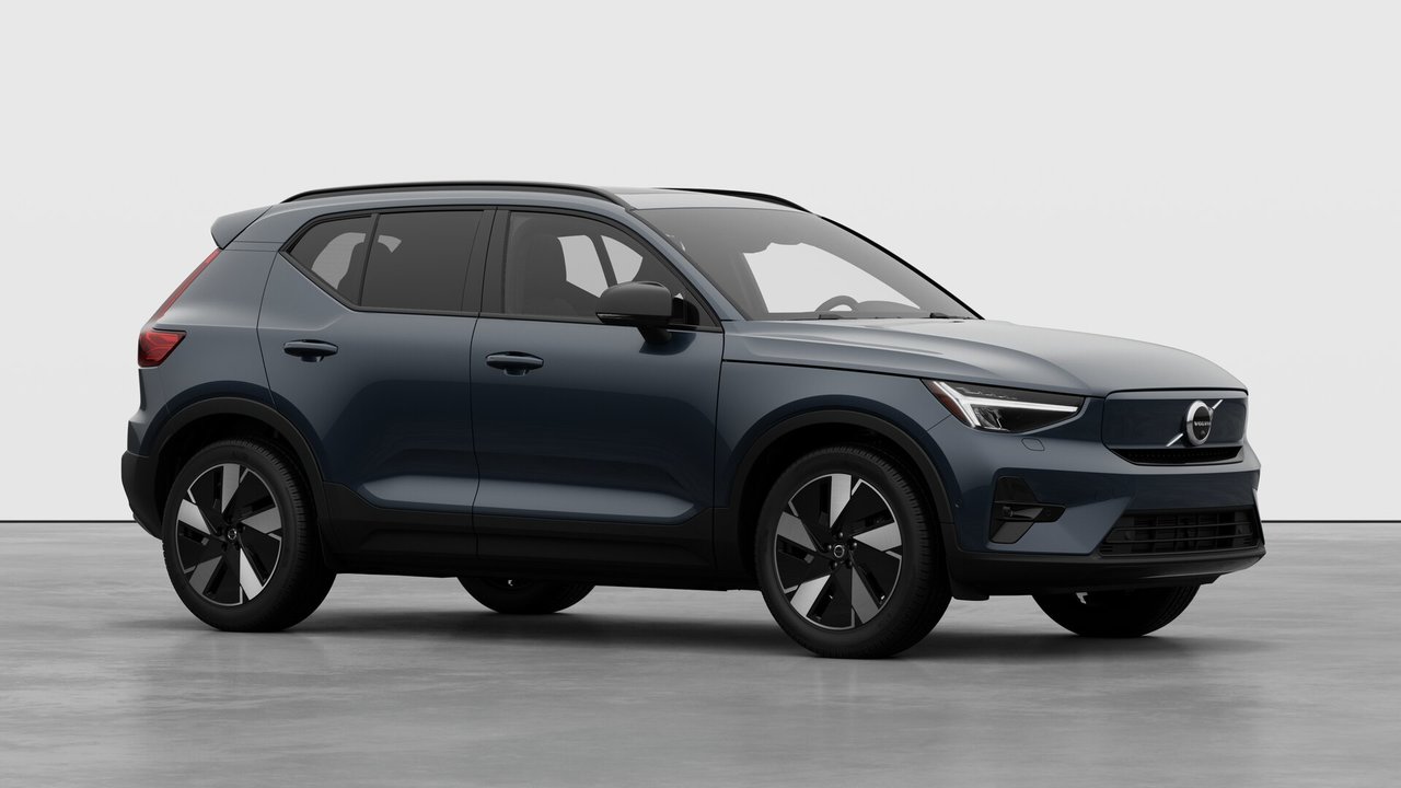 2026 Volvo EX40 - Image 3
