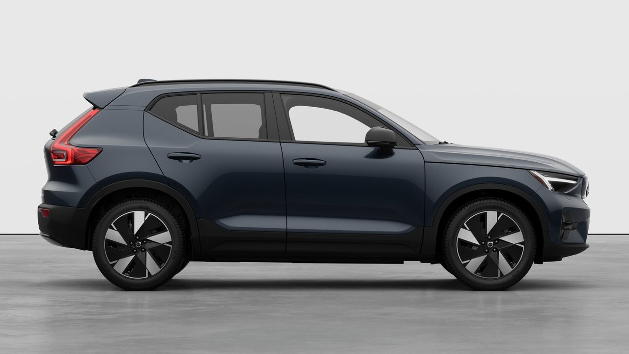 2026 Volvo EX40 - Image 7