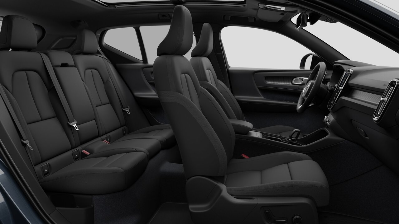 2026 Volvo EX40 - Image 13