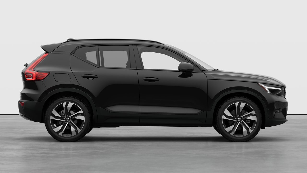 2026 Volvo XC40 - Image 7
