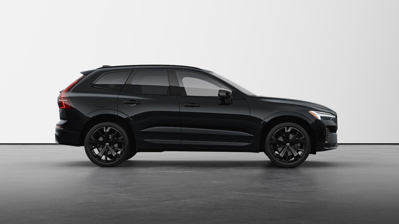 2025 Volvo XC60 Plug-In Hybrid - Image 5
