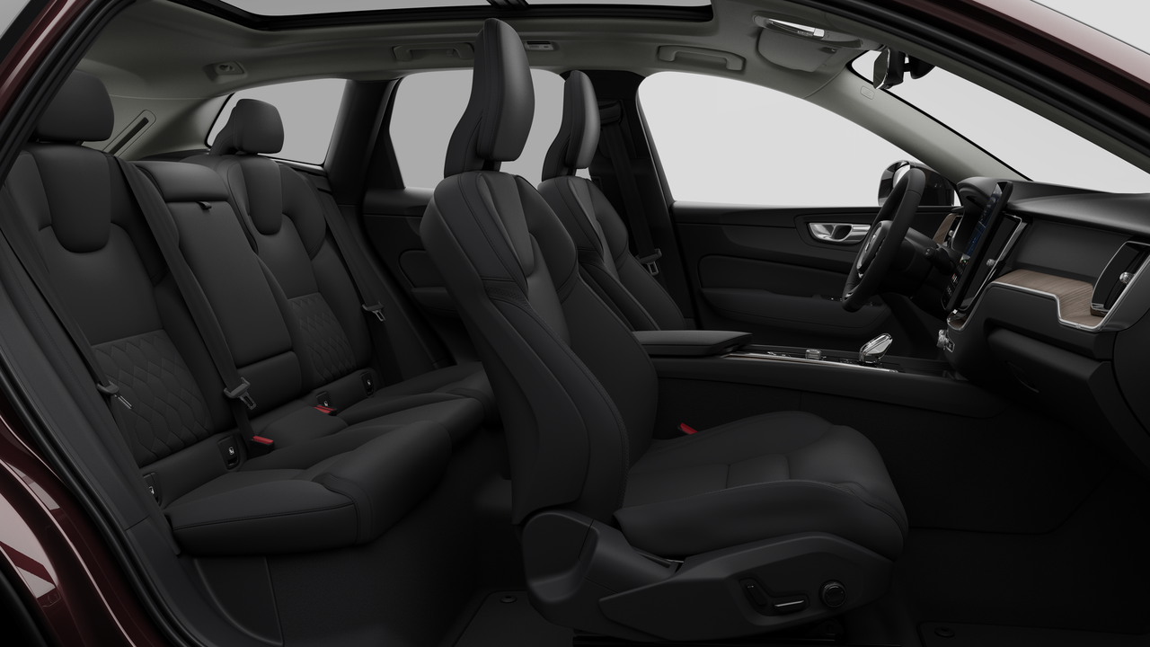2026 Volvo XC60 - Image 13