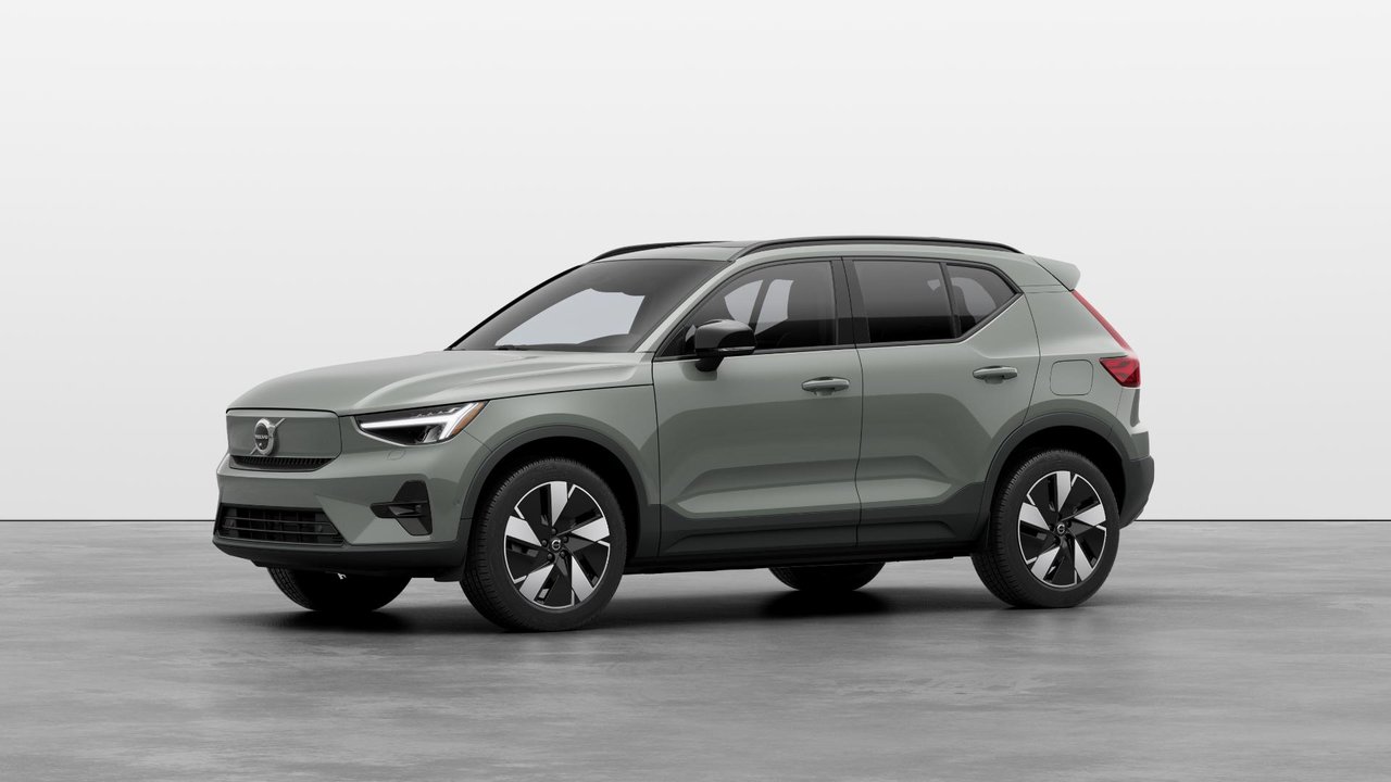 2025 Volvo EX40