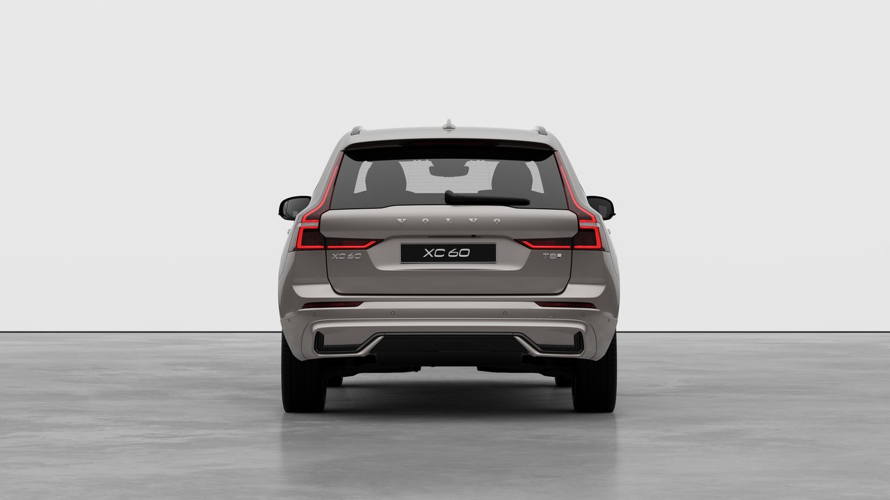 2026 Volvo XC60 Plug-In Hybrid - Image 6