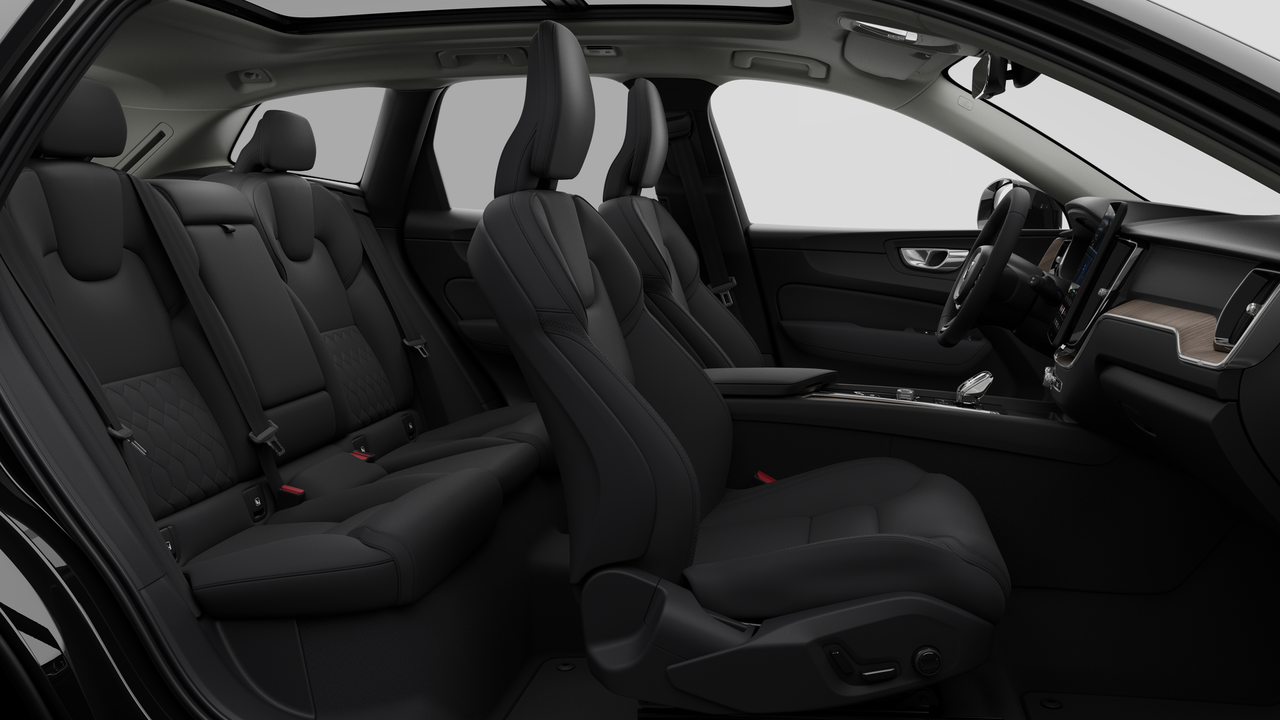 2026 Volvo XC60 - Image 13