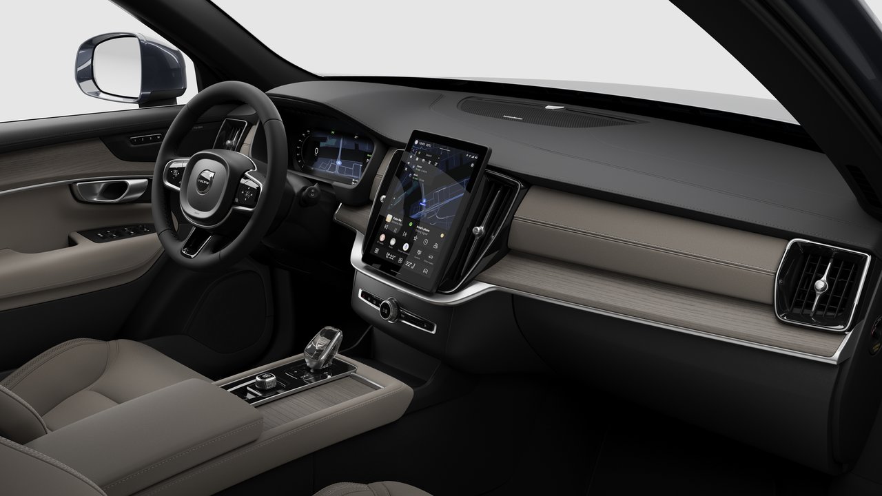 2026 Volvo XC90 Plug-In Hybrid - Image 10