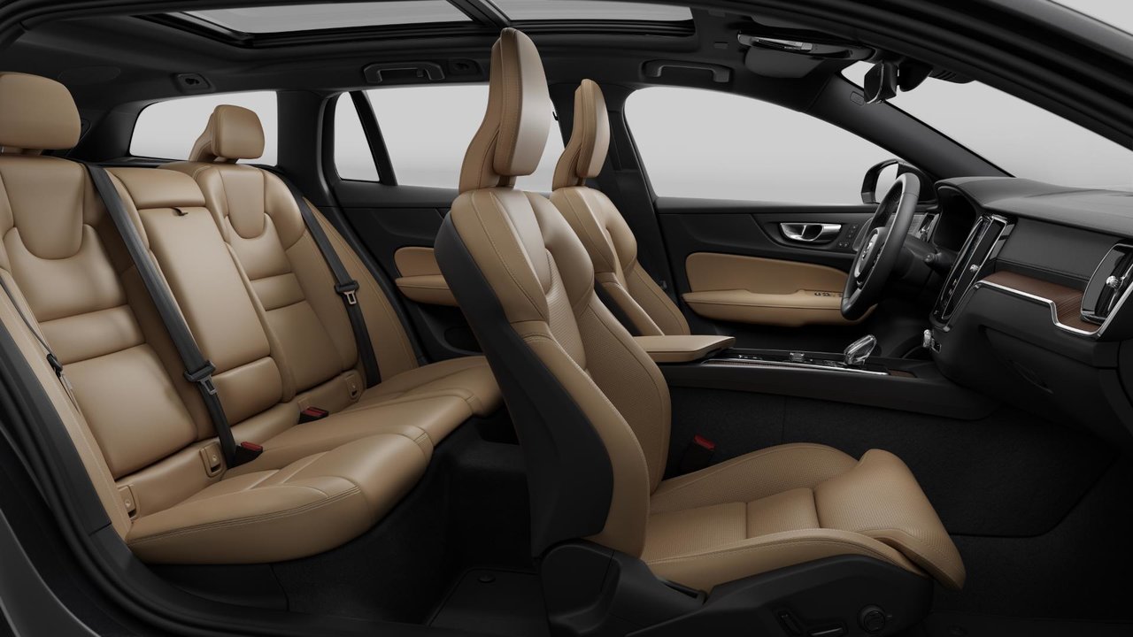 2026 Volvo V60 Cross Country - Image 11