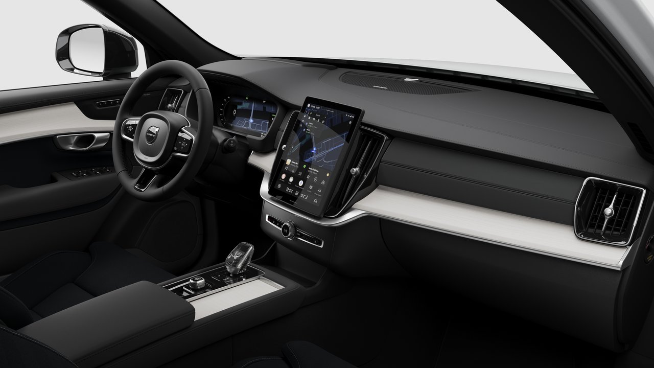 2026 Volvo XC90 Plug-In Hybrid - Image 10