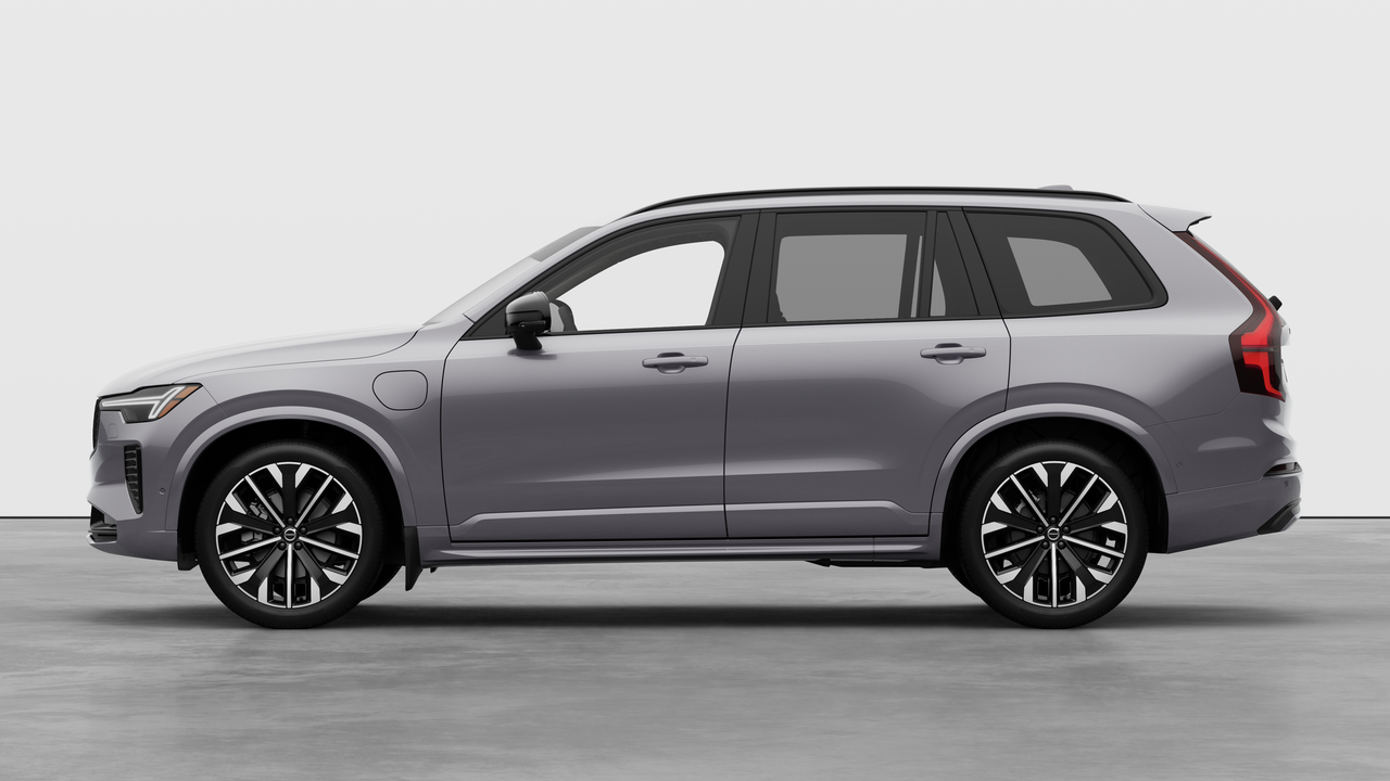 2026 Volvo XC90 Plug-In Hybrid - Image 8