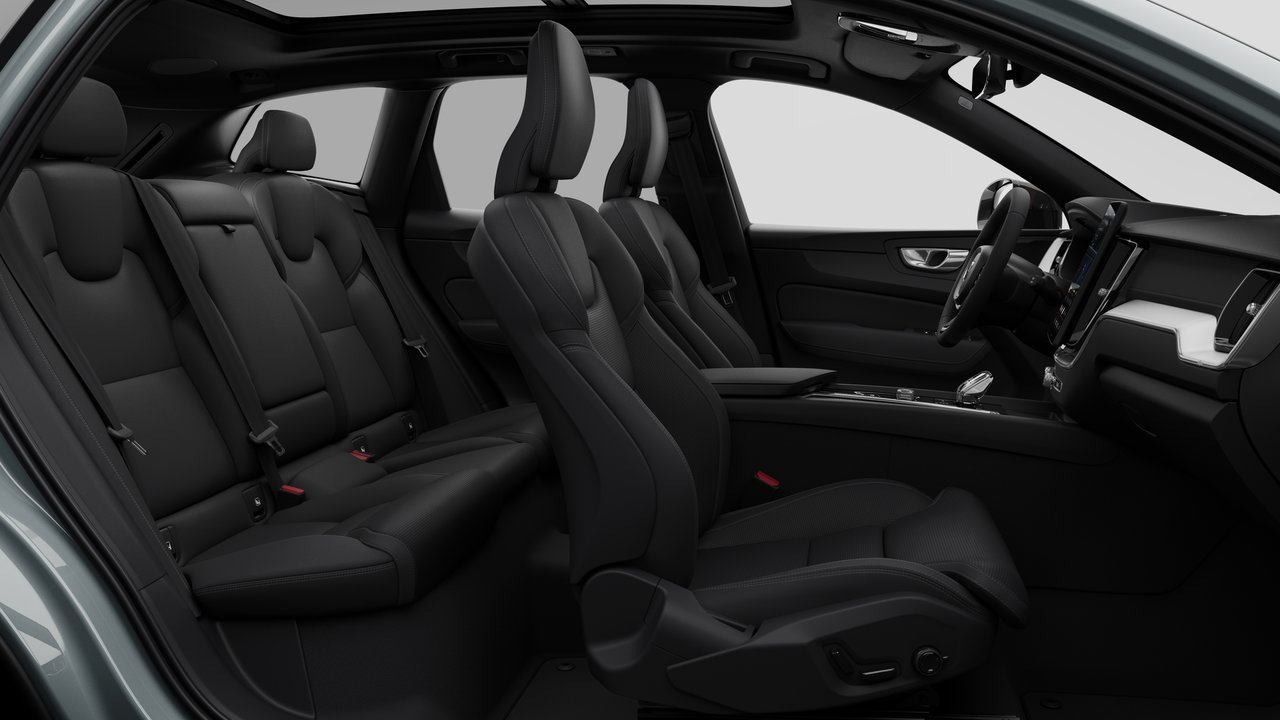 2026 Volvo XC60 - Image 13