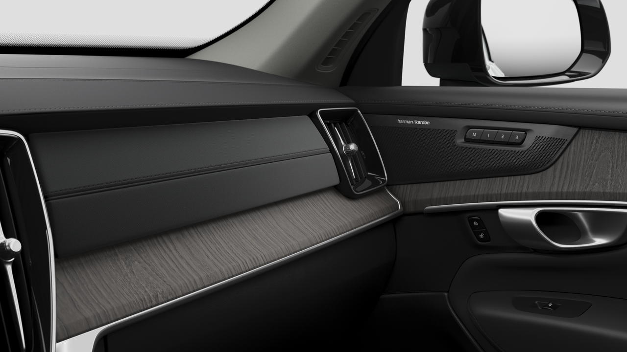 2026 Volvo XC90 Plug-In Hybrid - Image 9