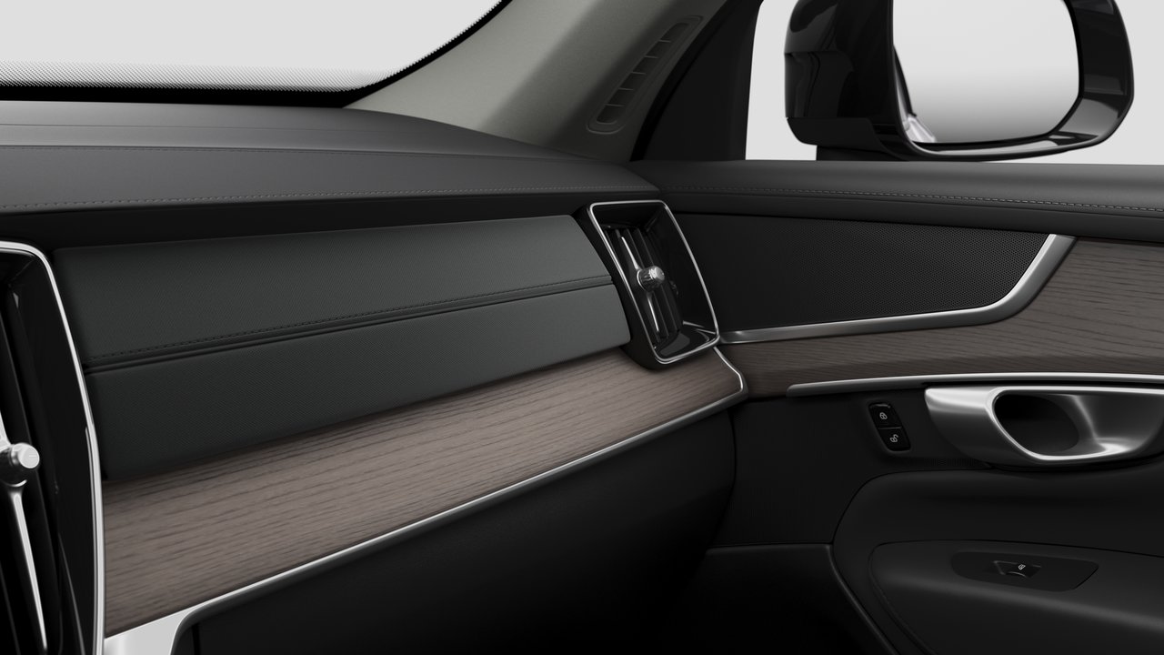 2026 Volvo XC90 Plug-In Hybrid - Image 9