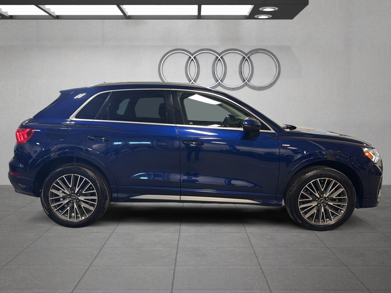 2023 Audi Q3 - Image 4