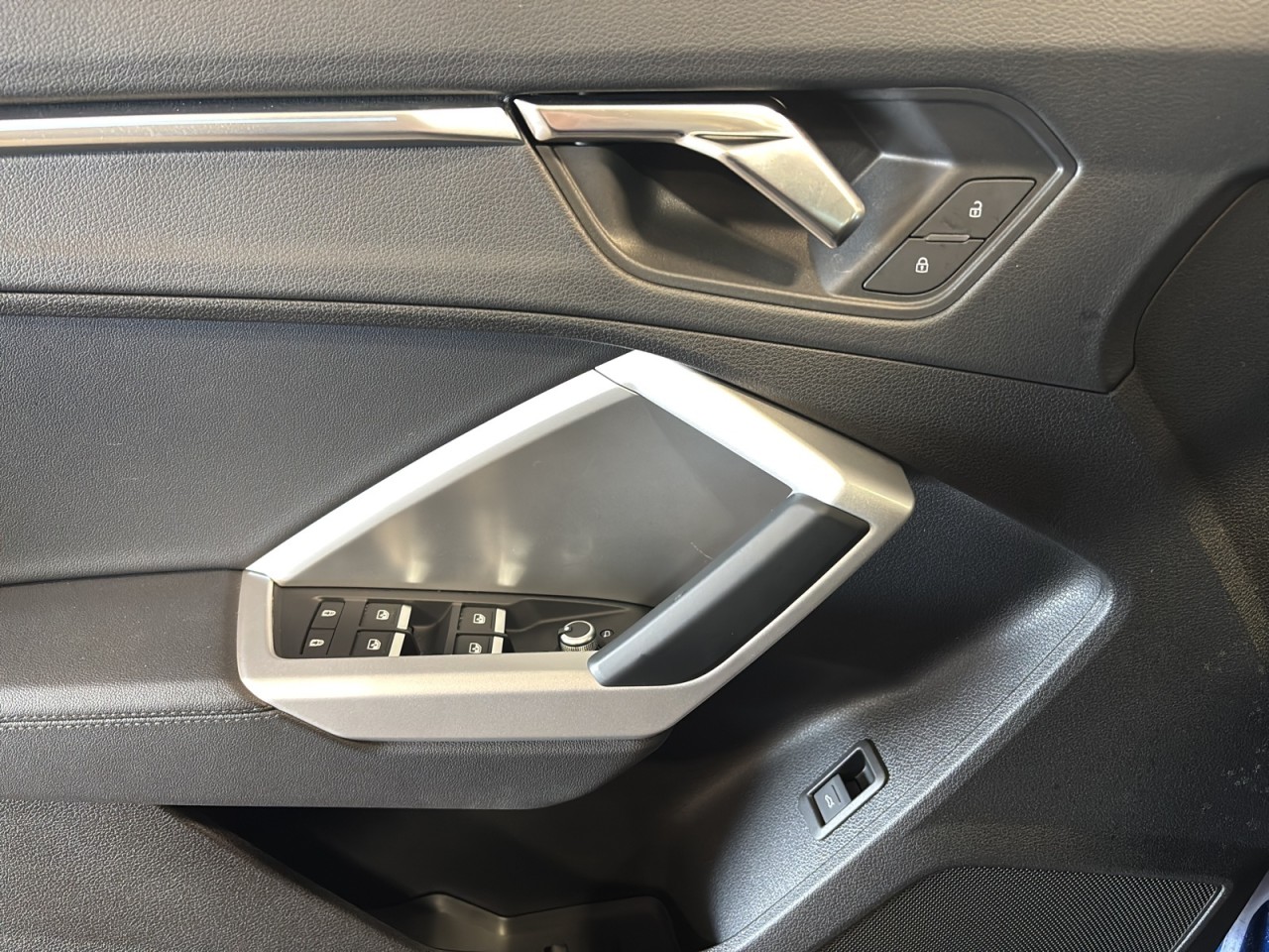 2023 Audi Q3 - Image 9