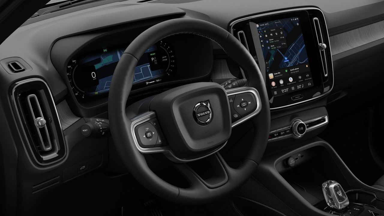 2026 Volvo XC40 - Image 14