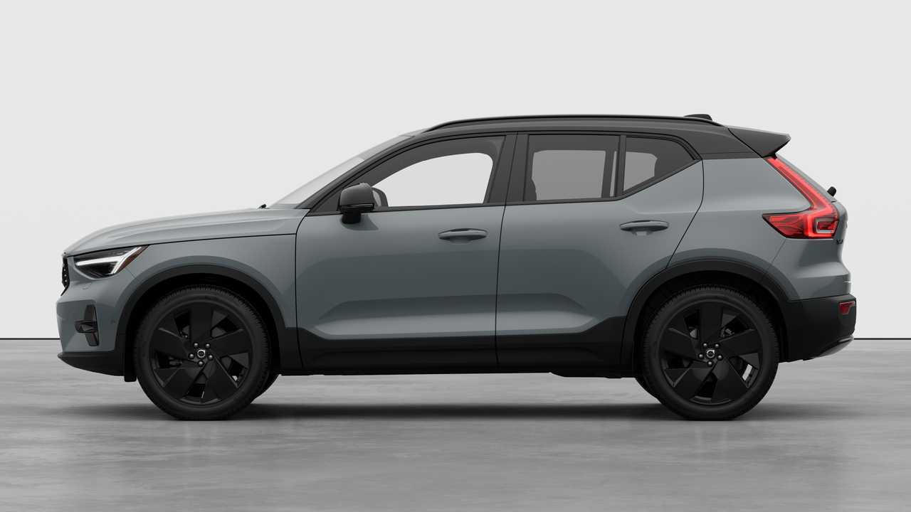 2026 Volvo XC40 - Image 8