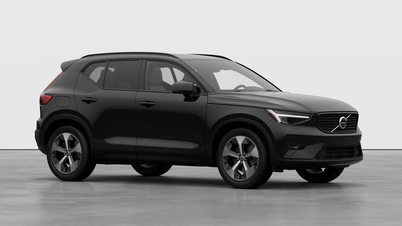 2026 Volvo XC40 - Image 3