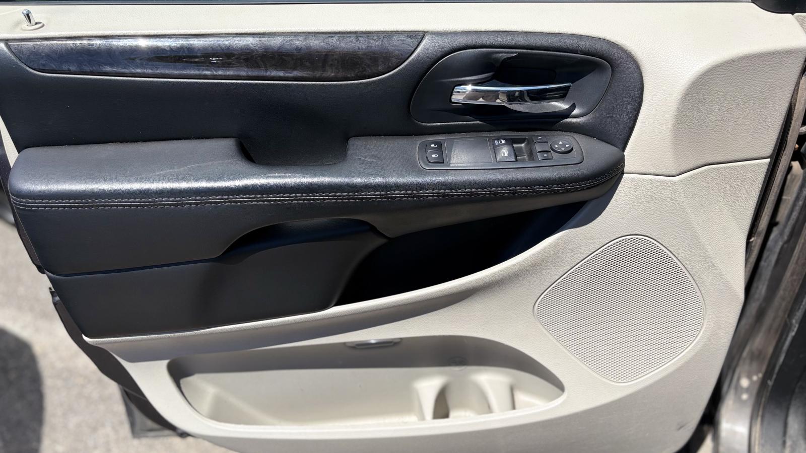 2017 Dodge Grand Caravan - Image 7