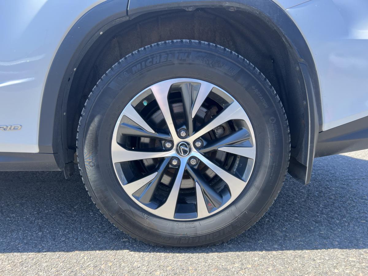 2021 Lexus RX 450h - Image 9
