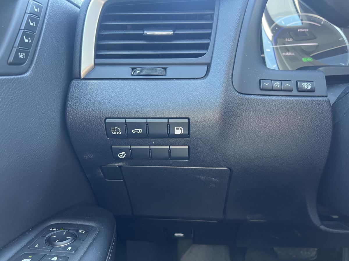 2021 Lexus RX 450h - Image 22