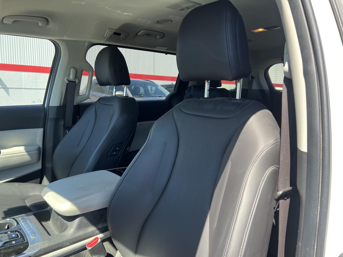 2023 Kia Carnival - Image 10