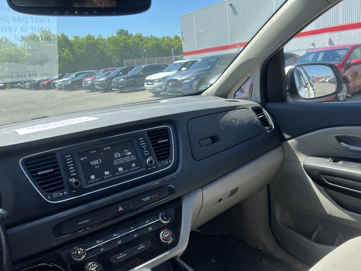2020 Kia Sedona - Image 15
