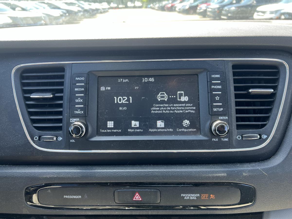 2020 Kia Sedona - Image 20