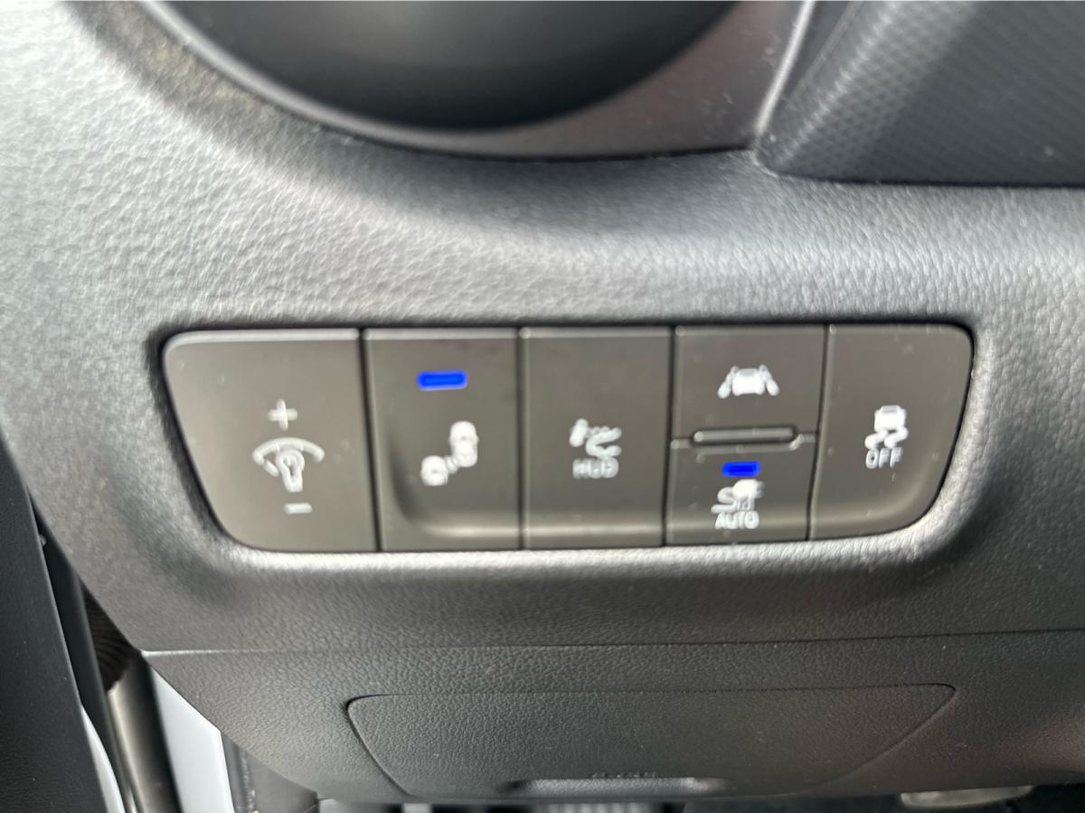 2019 Hyundai Kona Electric - Image 16