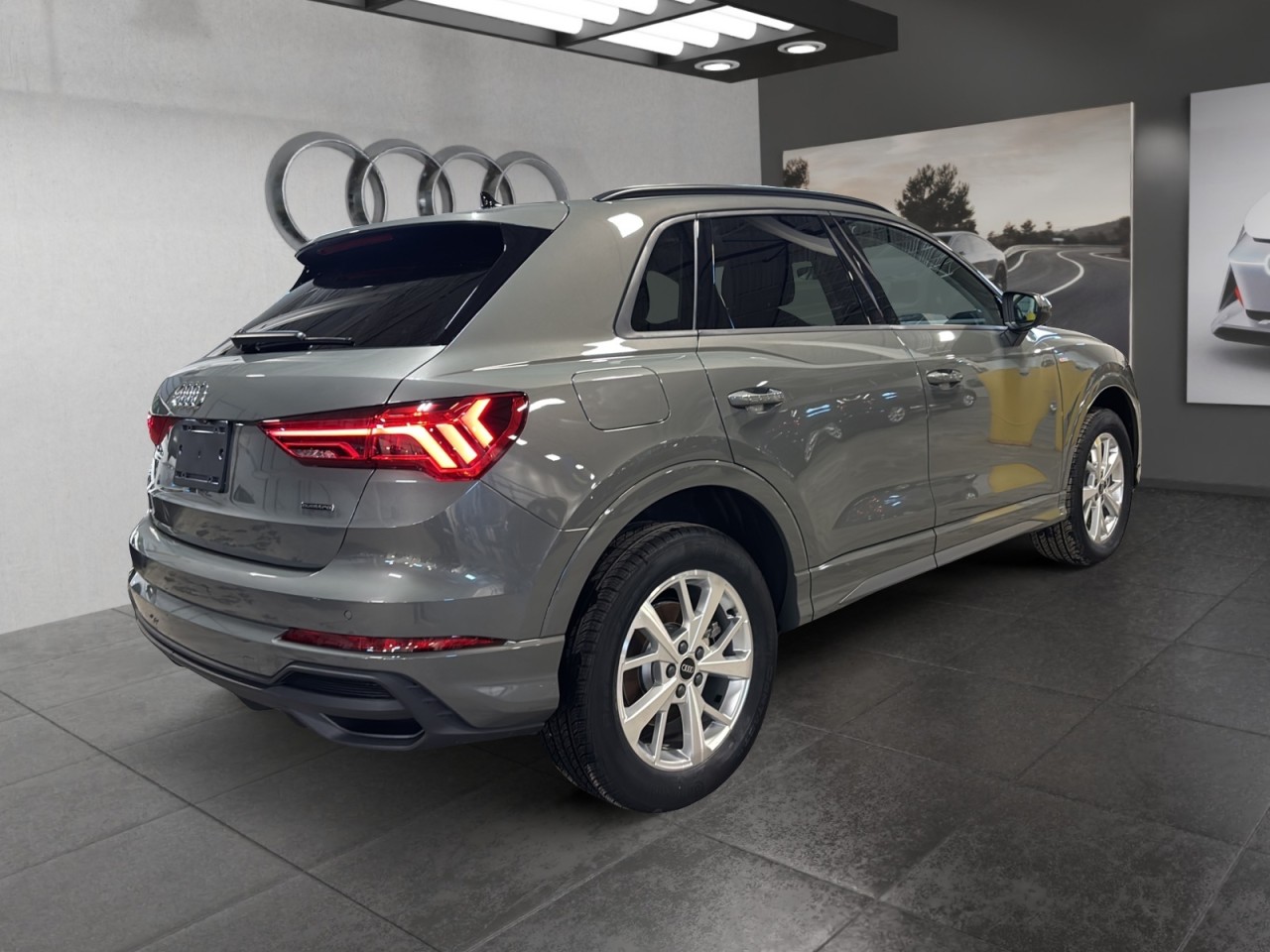 2025 Audi Q3 - Image 6