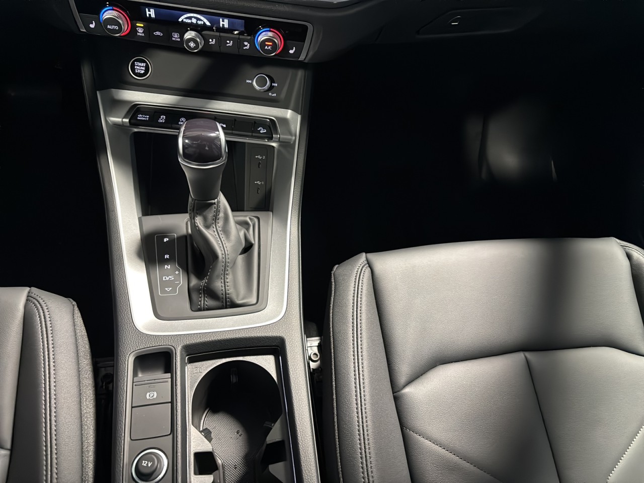 2025 Audi Q3 - Image 15