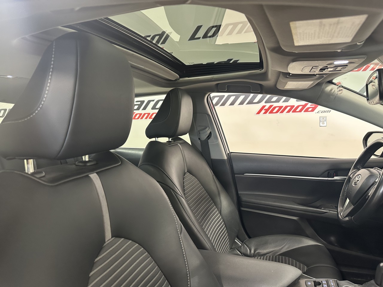 2023 Toyota Camry - Image 30