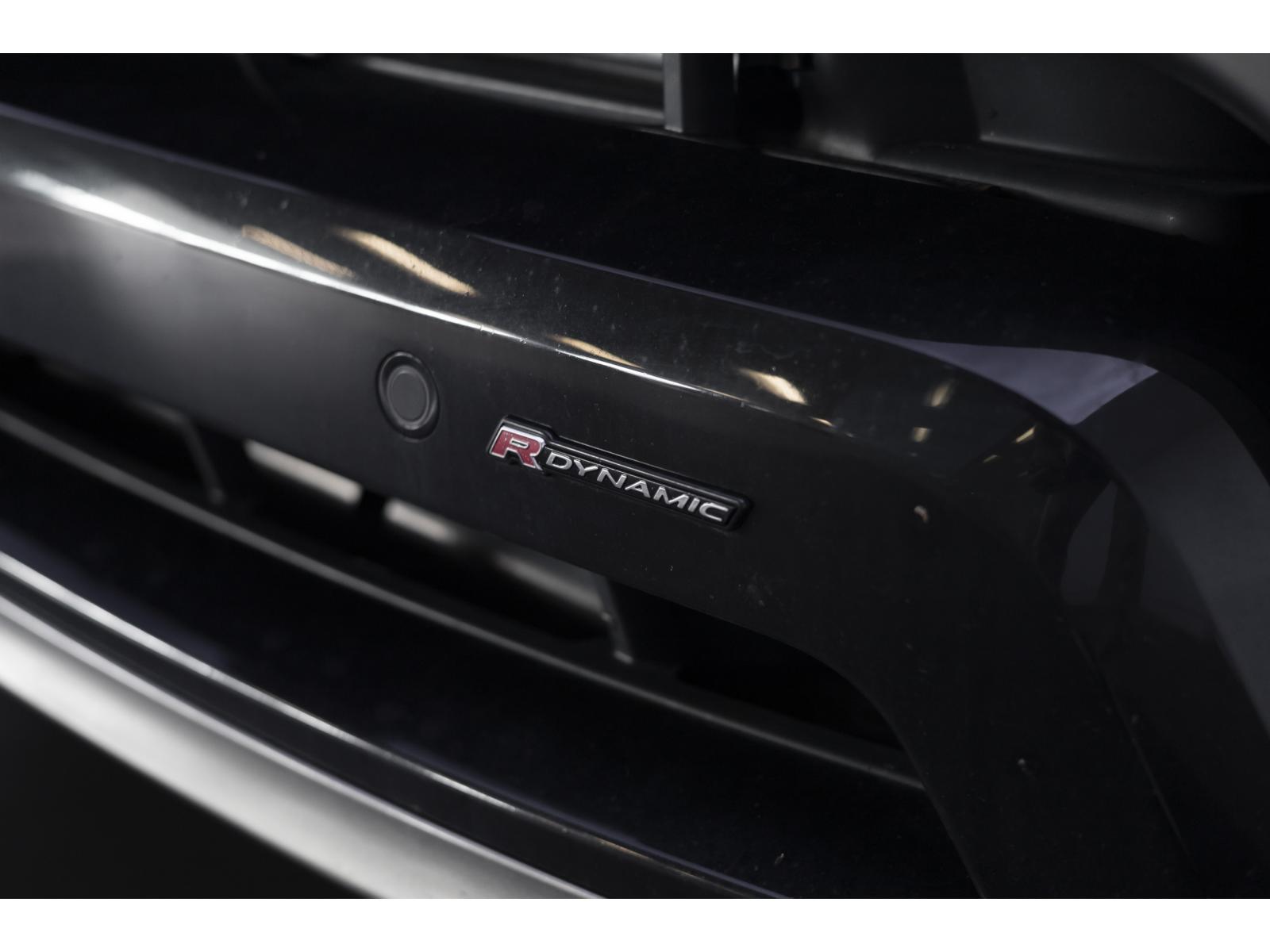 2023 Land Rover Discovery - Image 4