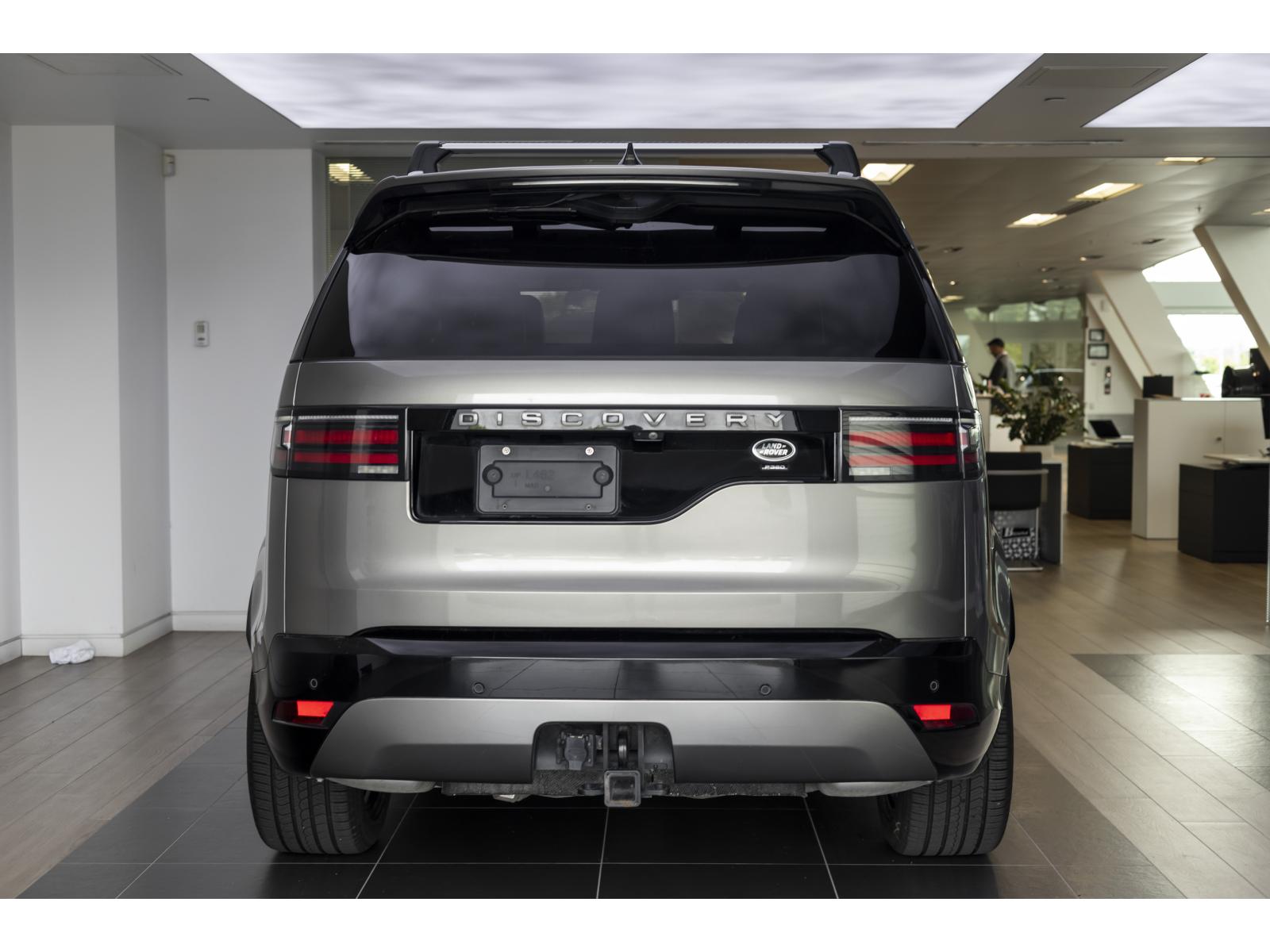 2023 Land Rover Discovery - Image 12