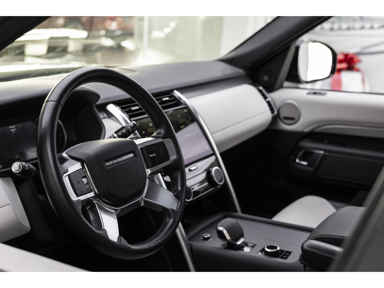 2023 Land Rover Discovery - Image 18