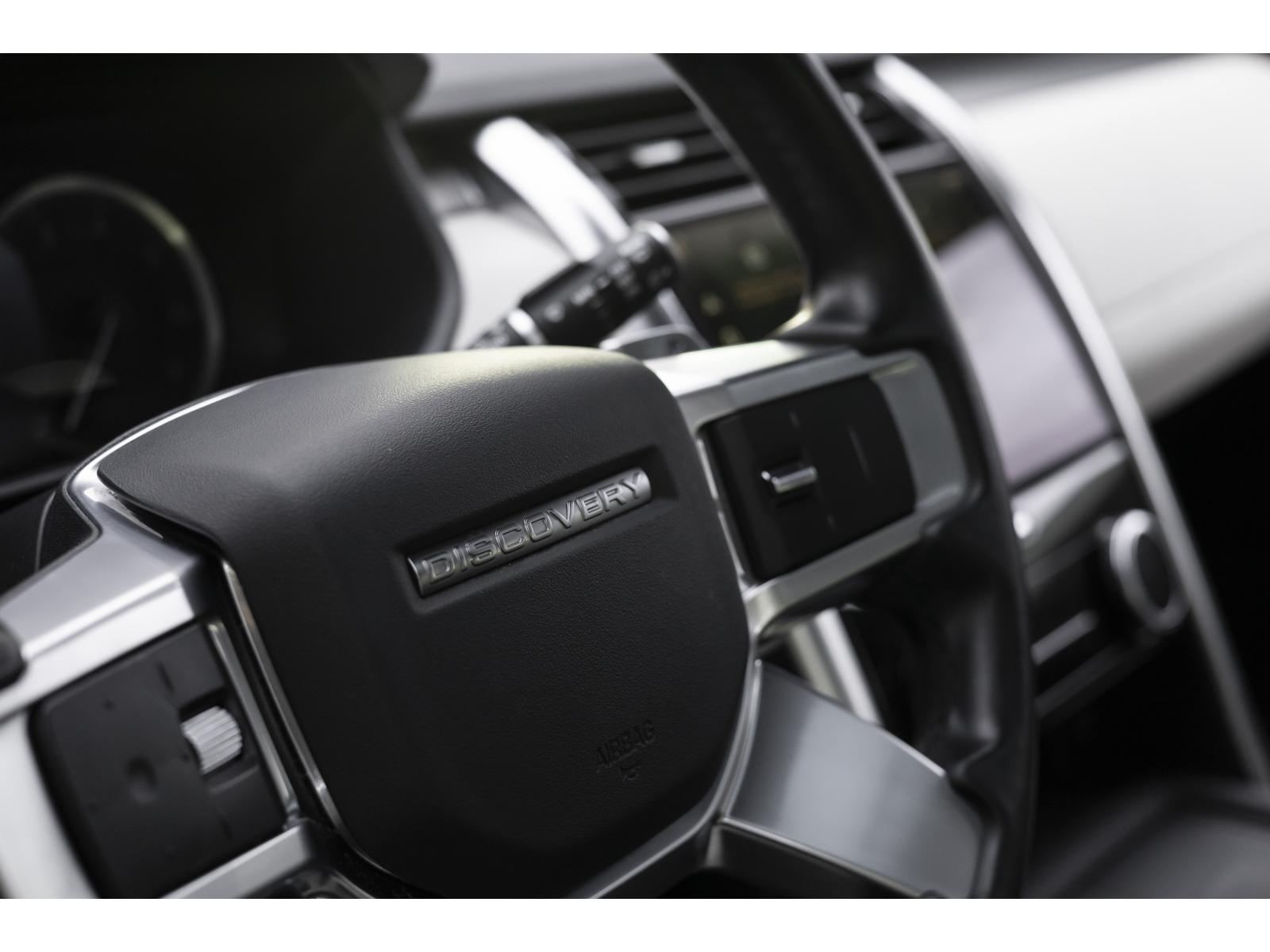 2023 Land Rover Discovery - Image 19