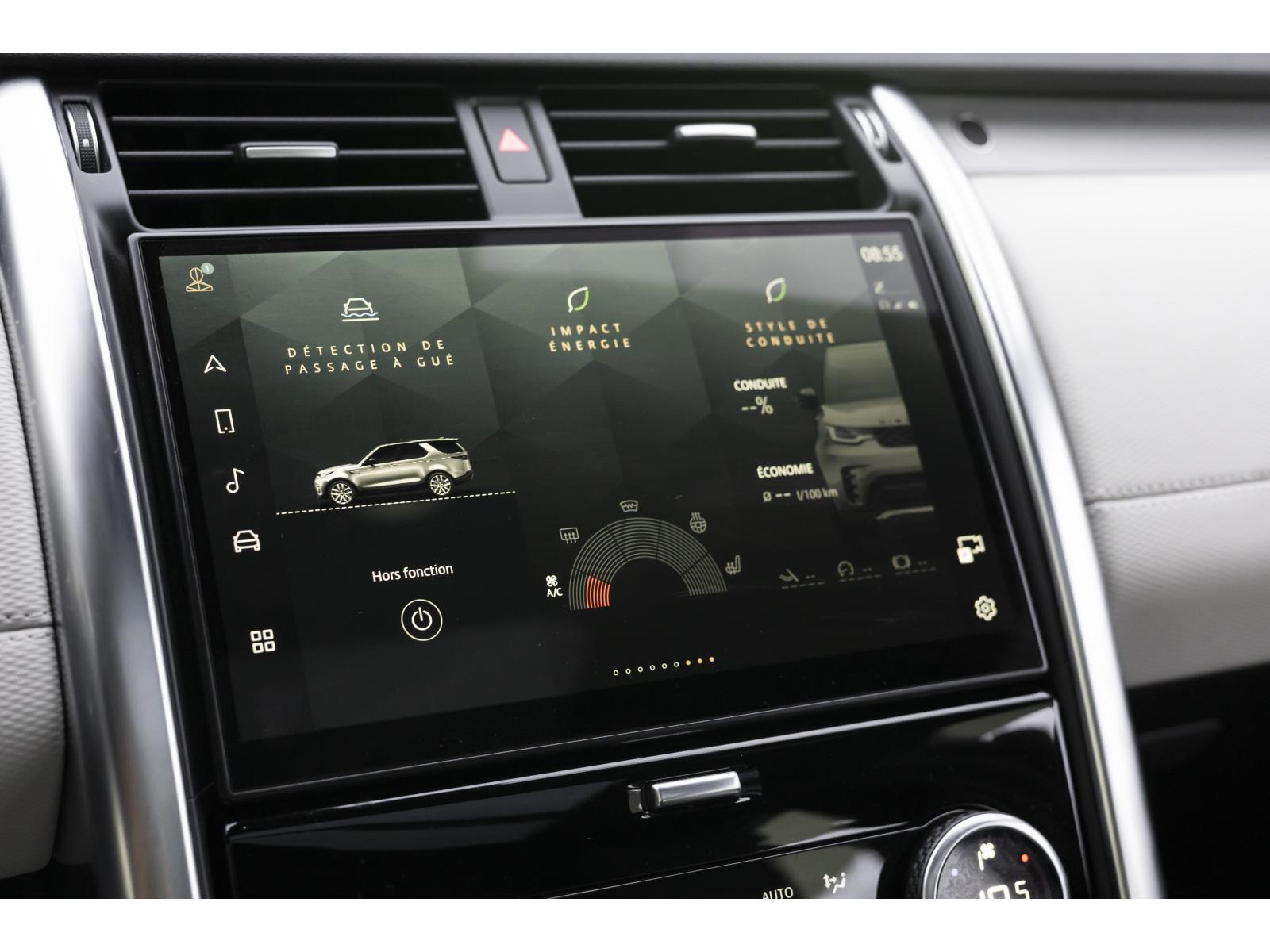 2023 Land Rover Discovery - Image 24