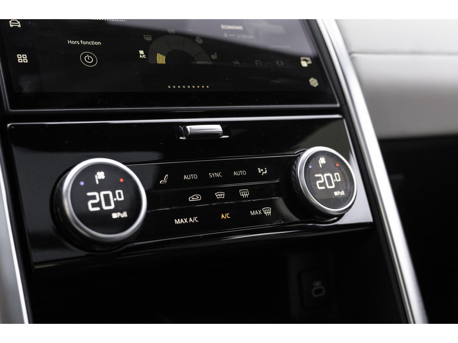 2023 Land Rover Discovery - Image 25