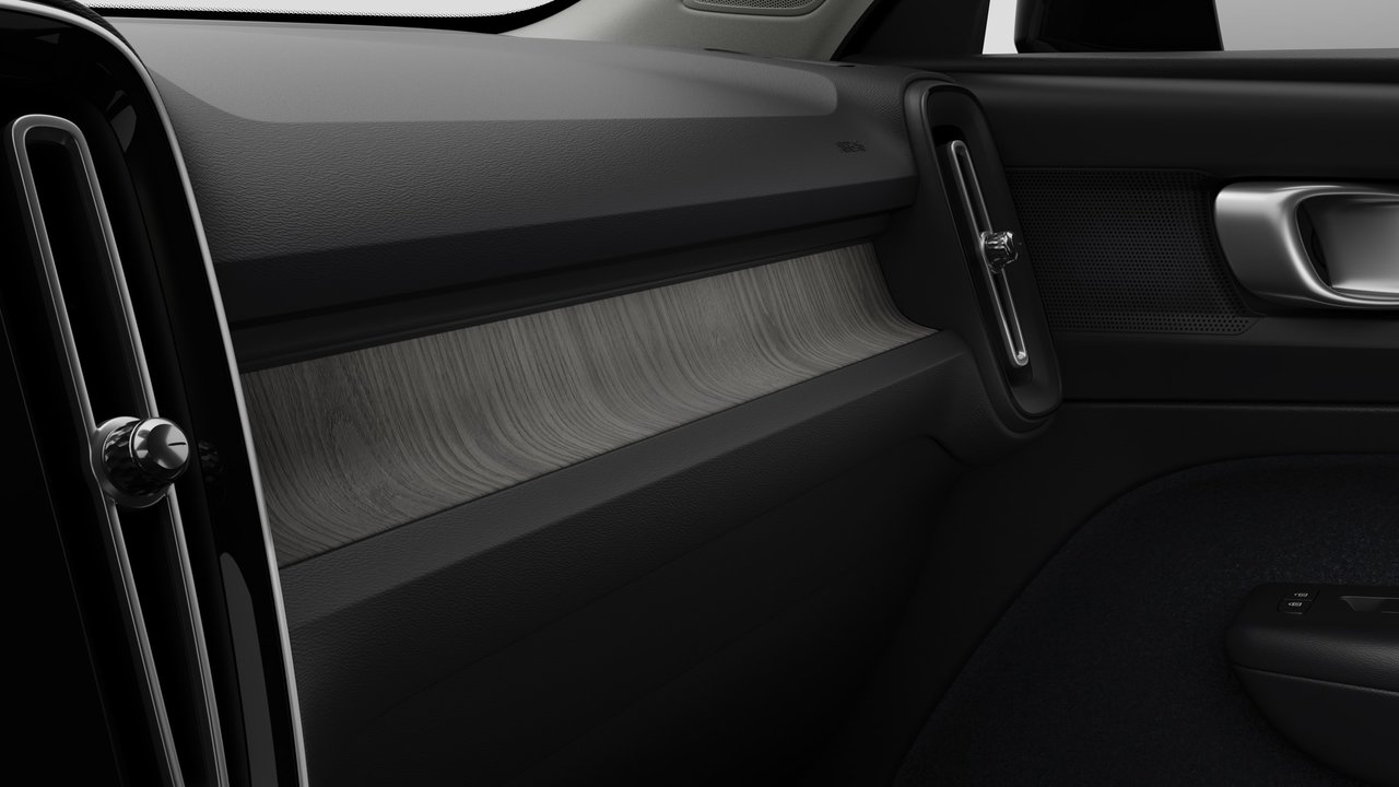2026 Volvo XC40 - Image 9
