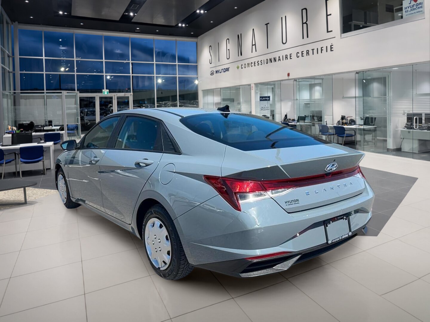 2023 Hyundai Elantra - Image 7