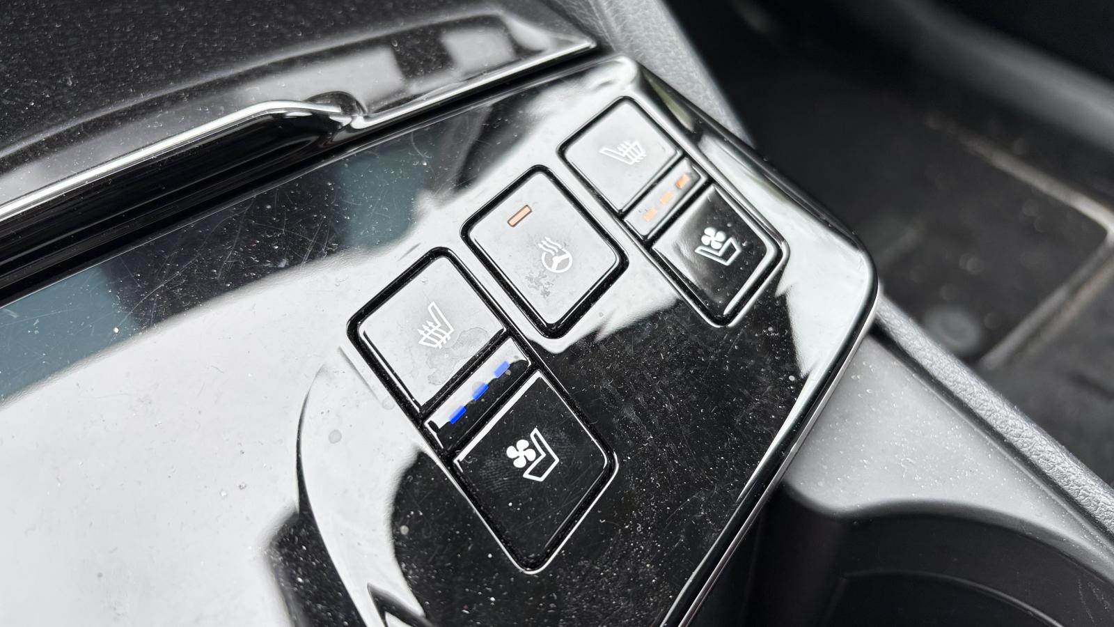 2024 Kia Sportage - Image 30