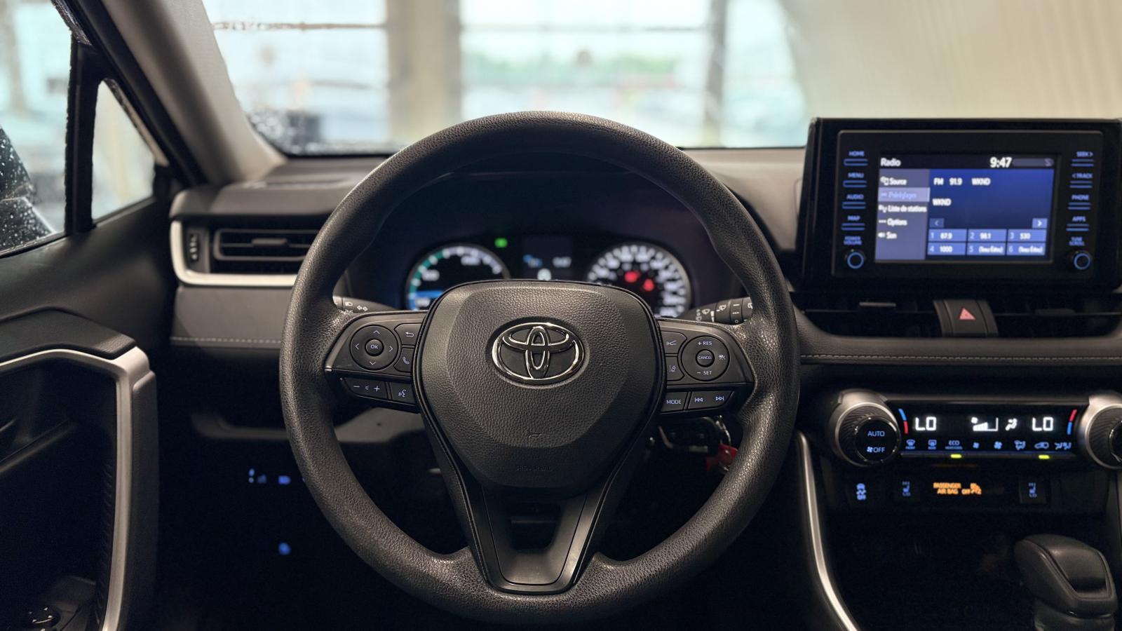 2022 Toyota RAV4 - Image 6