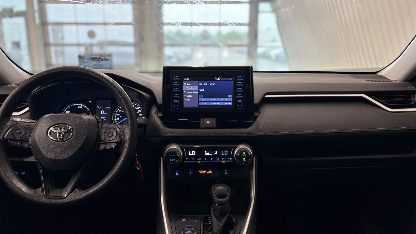 2022 Toyota RAV4 - Image 7