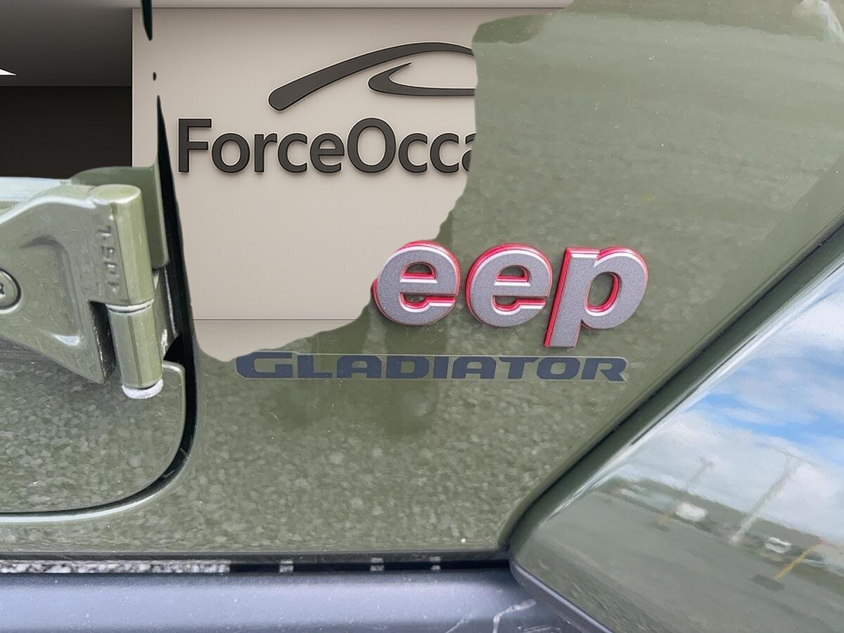 2023 Jeep Gladiator - Image 10