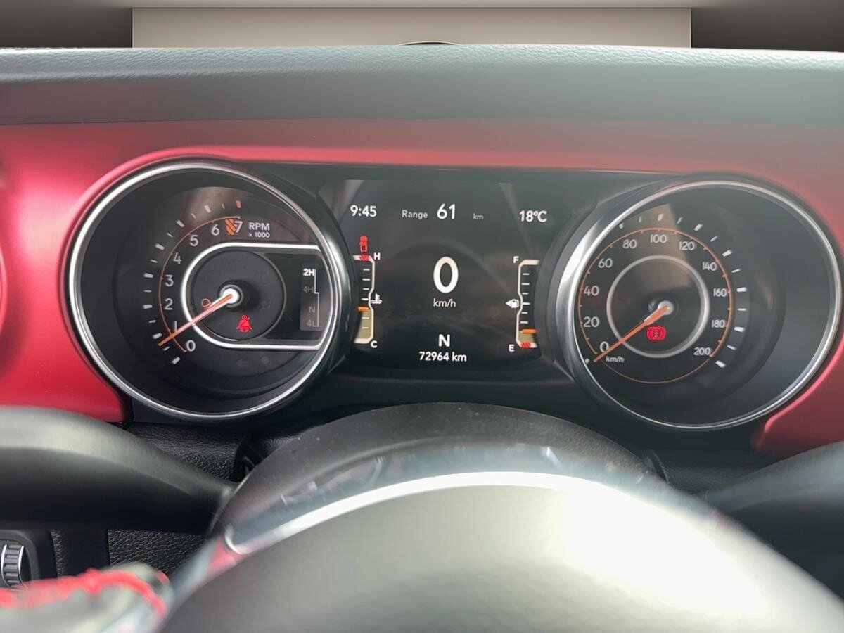 2023 Jeep Gladiator - Image 17