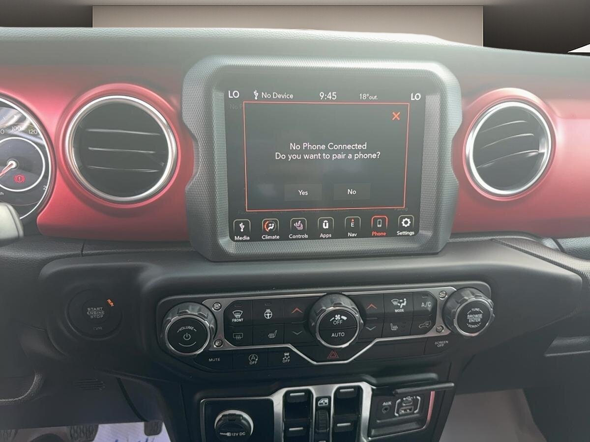 2023 Jeep Gladiator - Image 18