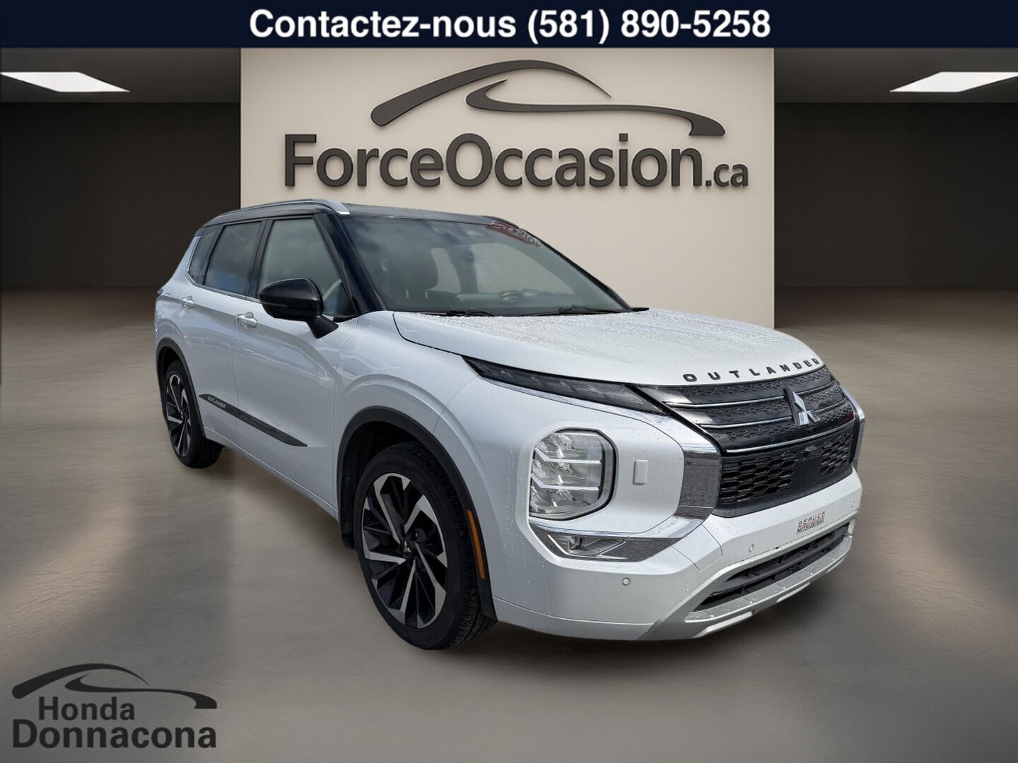 2023 Mitsubishi Outlander - Image 11