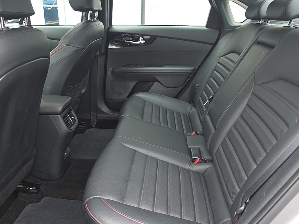 2024 Kia Forte - Image 15